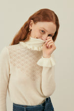 Saresta Sweater- Cream