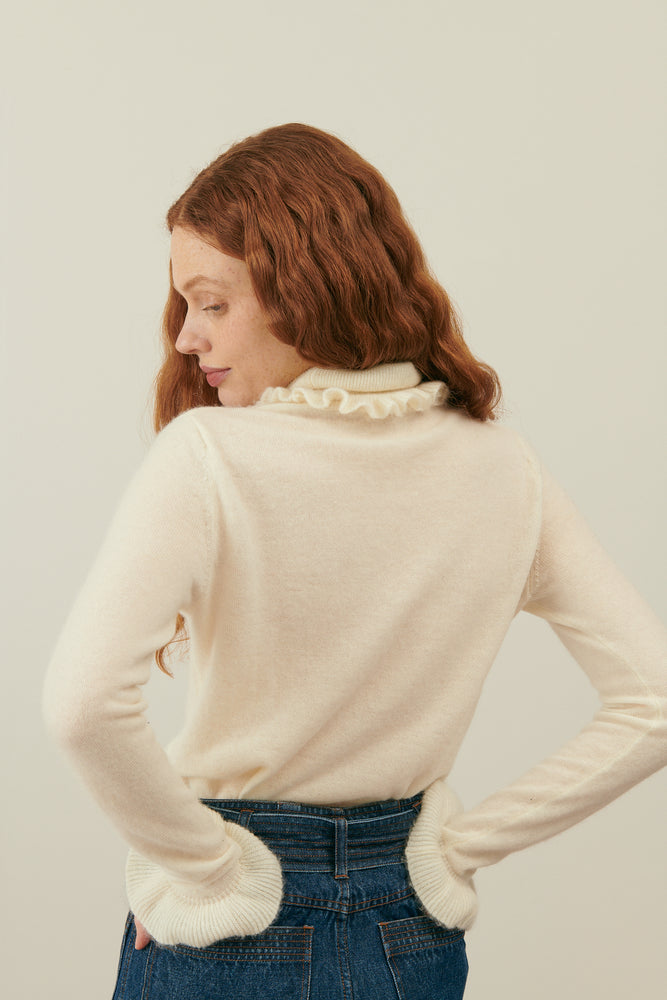 Saresta Sweater- Cream