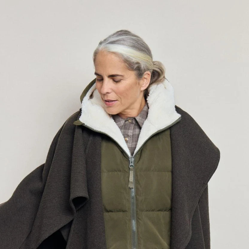 Fudoon Pull-on hood in Khaki and Ecru Shearling Effect
