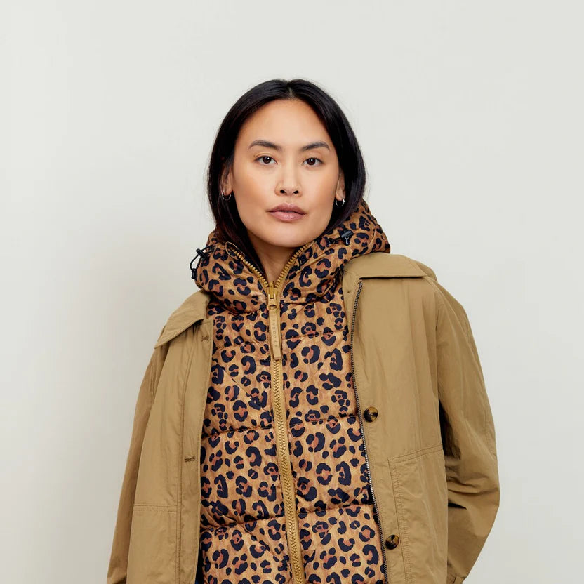 Fudoon Pull-on hood in Animal Print and Black