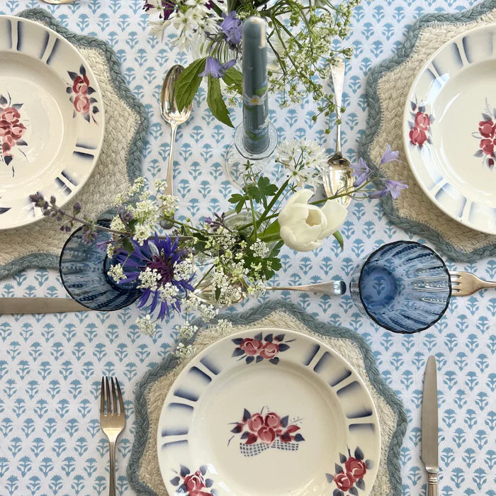 Tulip Placemat Light Blue